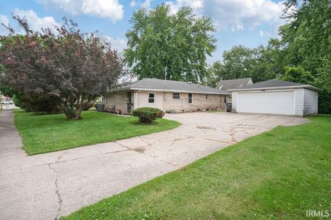 Tiny photo for 2225 W Sycamore Street, Kokomo, IN 46901 (MLS # 202624984)