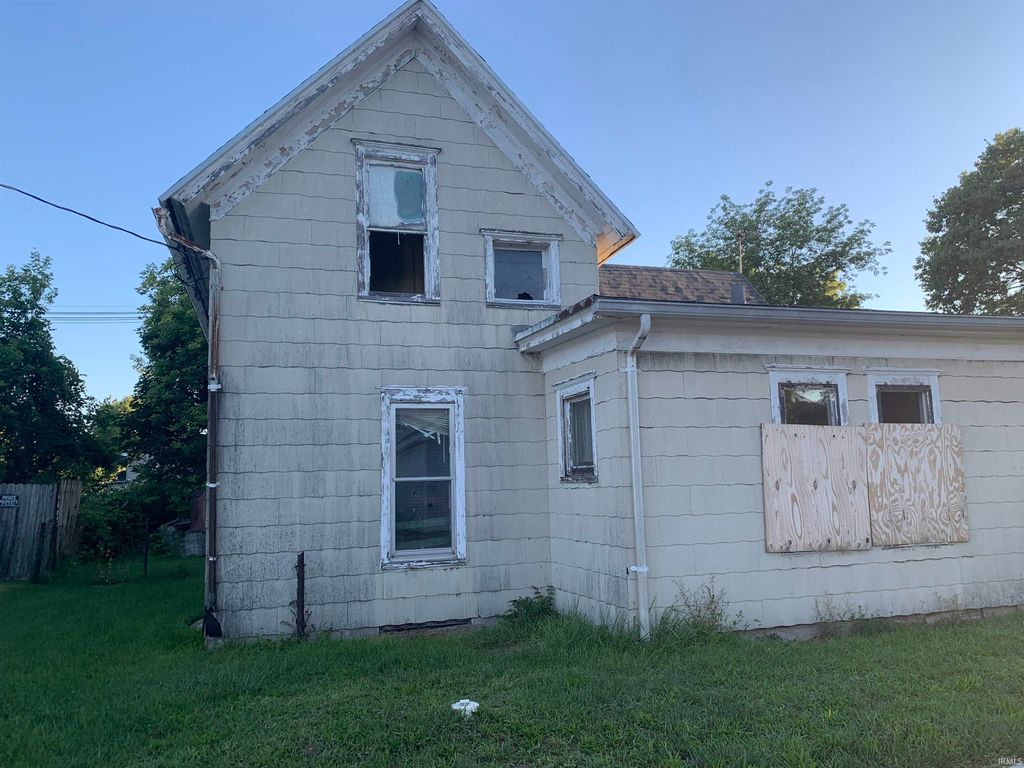 Photo of 530 W 5th Street, Mishawaka, IN 46544 (MLS # 202535933)