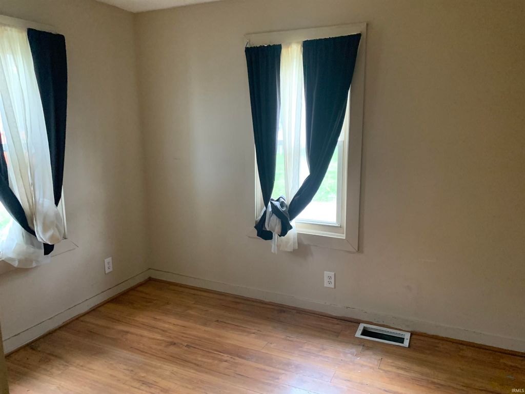 Photo of 412 W Marion Street, Mishawaka, IN 46546 (MLS # 202609147)