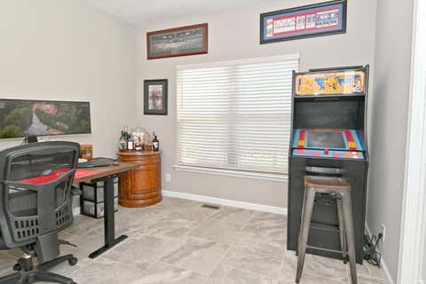 Tiny photo for 4136 Lake Windemere Lane, Kokomo, IN 46902 (MLS # 202630912)