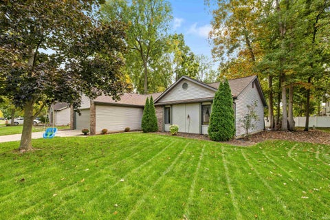 Tiny photo for 7212 Wood Meadows Lane, Fort Wayne, IN 46835 (MLS # 202643265)