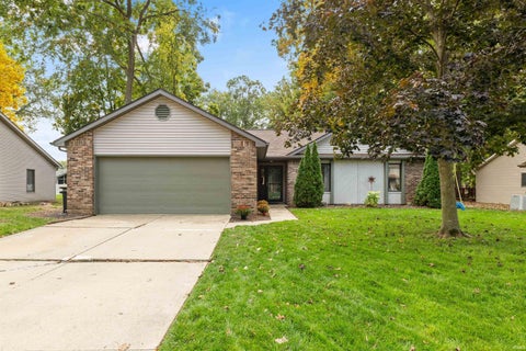 Tiny photo for 7212 Wood Meadows Lane, Fort Wayne, IN 46835 (MLS # 202643265)