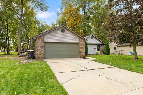 Tiny photo for 7212 Wood Meadows Lane, Fort Wayne, IN 46835 (MLS # 202643265)
