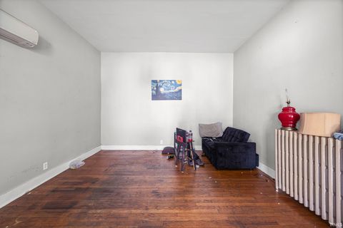 Tiny photo for 720 S Union Street, Kokomo, IN 46901 (MLS # 202539034)