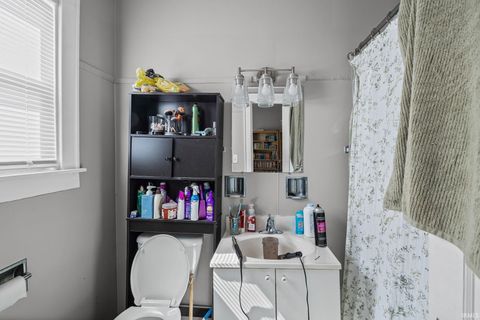 Tiny photo for 720 S Union Street, Kokomo, IN 46901 (MLS # 202539034)