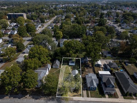 Tiny photo for 720 S Union Street, Kokomo, IN 46901 (MLS # 202539034)