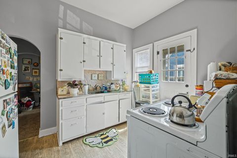 Tiny photo for 720 S Union Street, Kokomo, IN 46901 (MLS # 202539034)