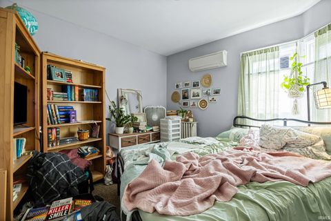 Tiny photo for 720 S Union Street, Kokomo, IN 46901 (MLS # 202539034)