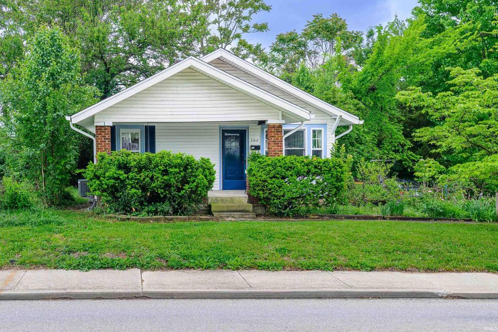 Photo of 306 E Hillside Drive, Bloomington, IN 47401 (MLS # 202616078)