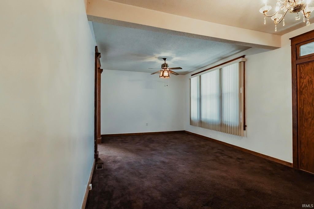 Photo of 716 Waggoner Avenue, Evansville, IN 47713 (MLS # 202613187)