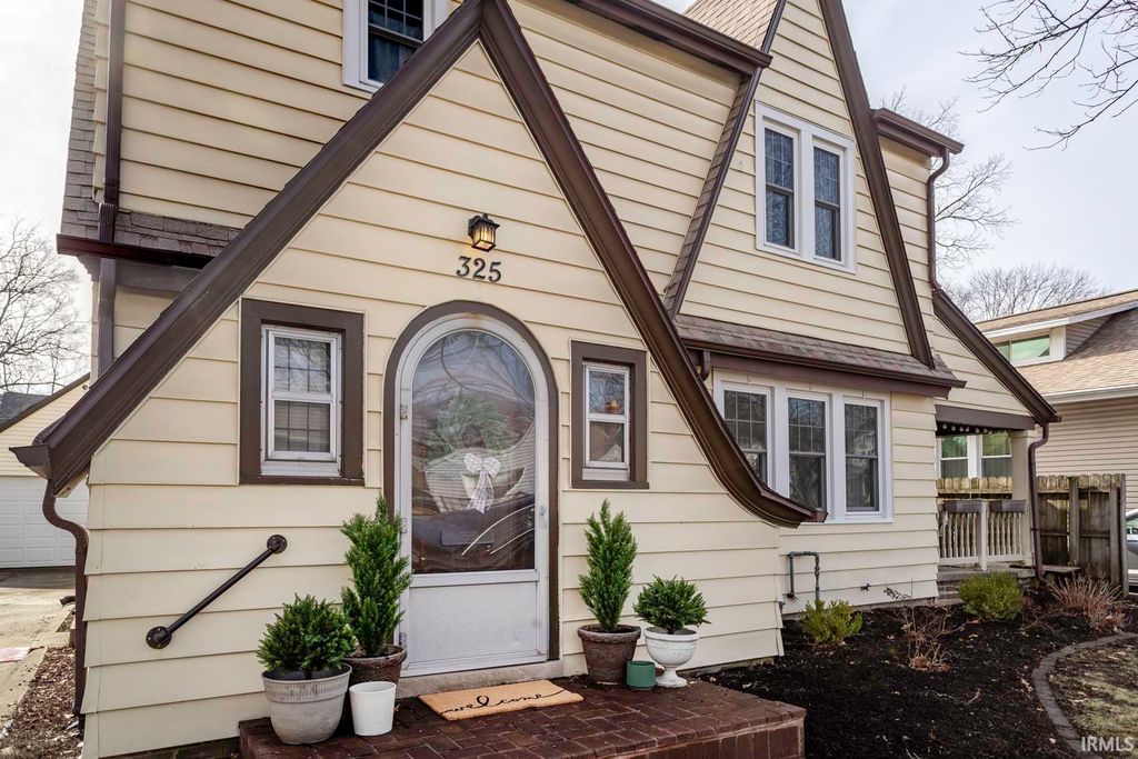 Photo of 325 W Oak Street, West Lafayette, IN 47906 (MLS # 202605044)