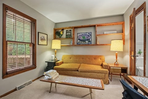 Tiny photo for 1106 Clermont Drive, South Bend, IN 46617 (MLS # 202643597)