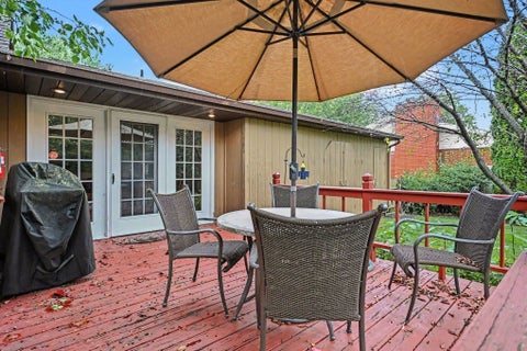 Tiny photo for 1106 Clermont Drive, South Bend, IN 46617 (MLS # 202643597)