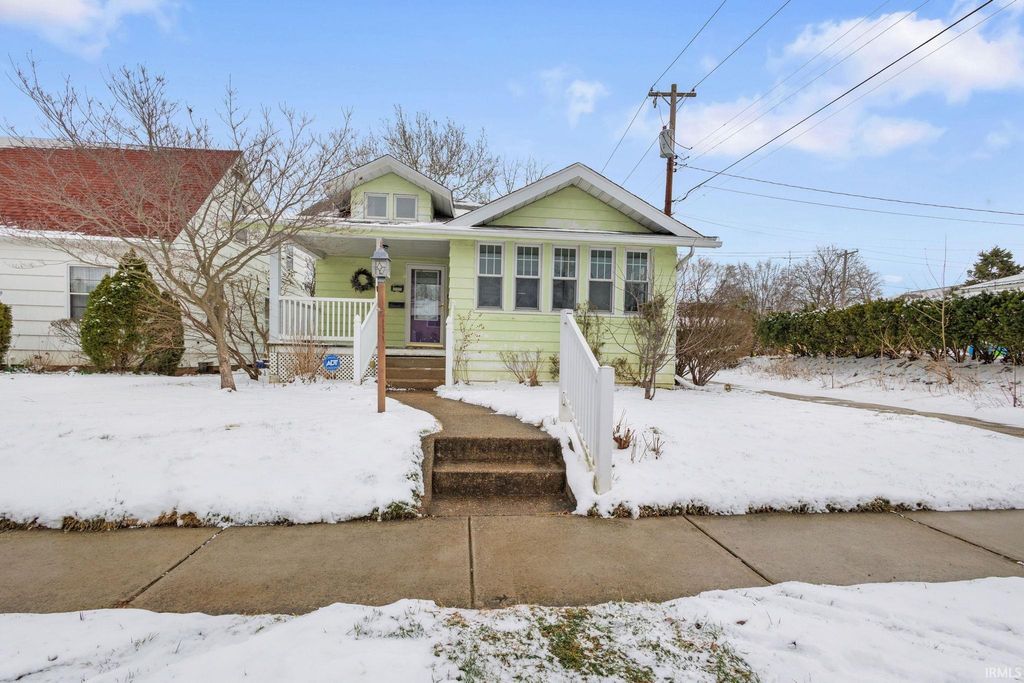 Photo of 612 N State Street, Mishawaka, IN 46544 (MLS # 202609303)