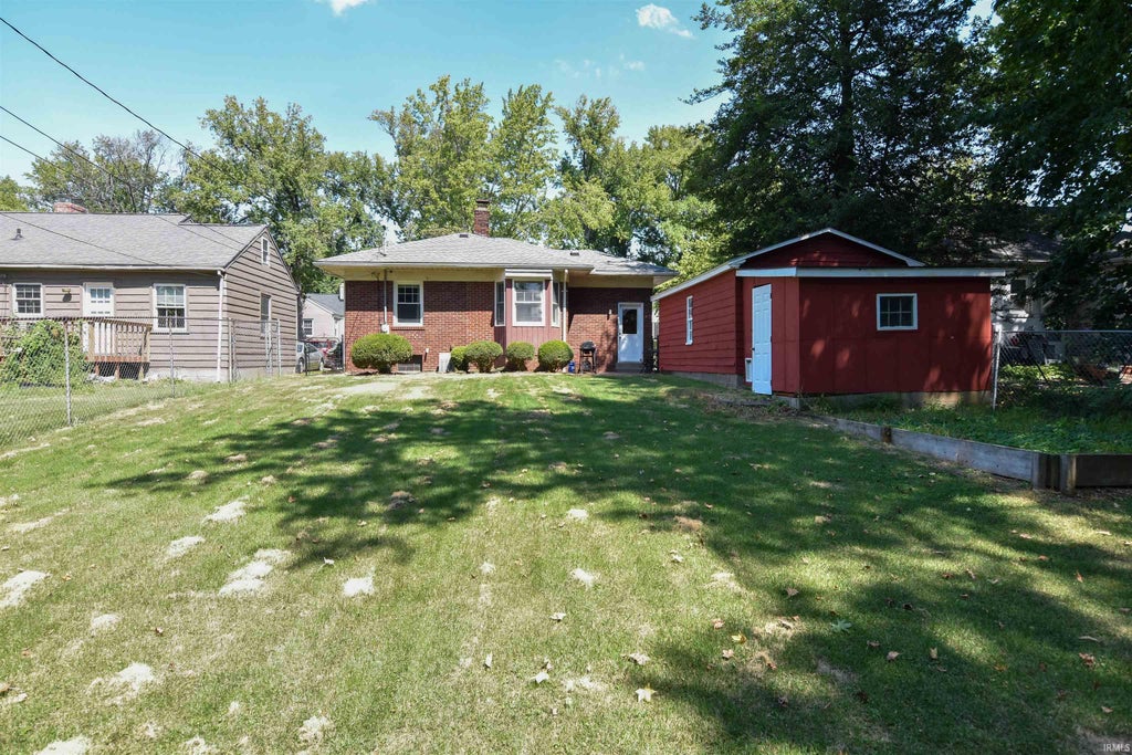 Photo of 2113 E Chandler Avenue, Evansville, IN 47714 (MLS # 202636716)