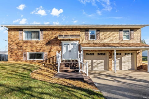 Tiny photo for 104 E 22nd Street, Huntingburg, IN 47542 (MLS # 202643792)