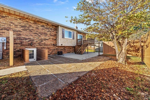 Tiny photo for 104 E 22nd Street, Huntingburg, IN 47542 (MLS # 202643792)