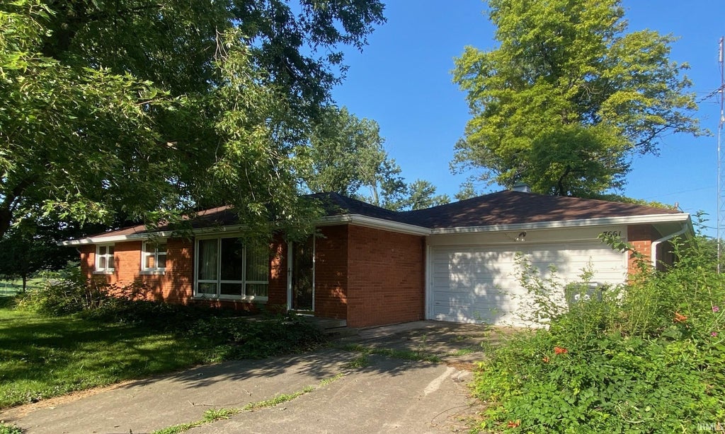 Photo of 7661 N County Road 320, Albany, IN 47320 (MLS # 202635424)