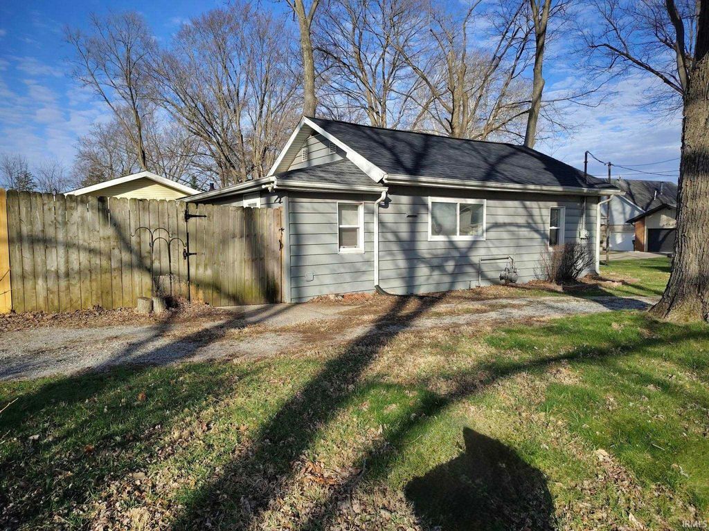 Photo of 10478 Vistula Road, Osceola, IN 46561 (MLS # 202609832)