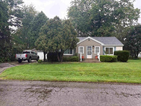 Photo of 808 Esther Street, Huntington, IN 46750 (MLS # 202639459)