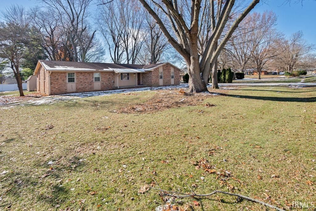 Photo of 2525 COLONY Court, Carmel, IN 46280 (MLS # 202548774)