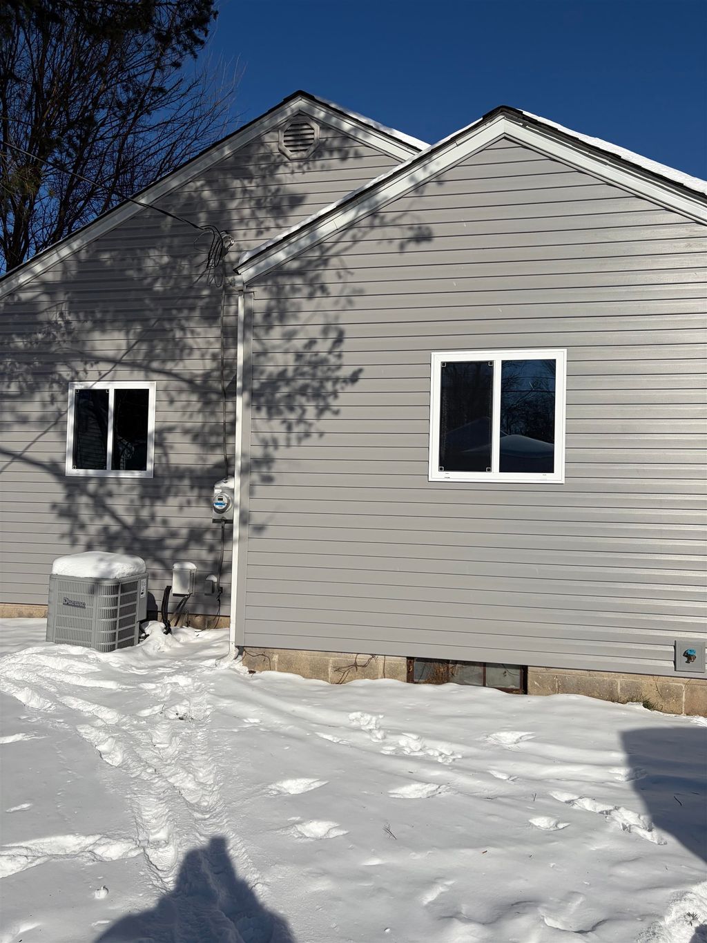 Photo of 1934 E BOWMAN Street, South Bend, IN 46613 (MLS # 202602128)