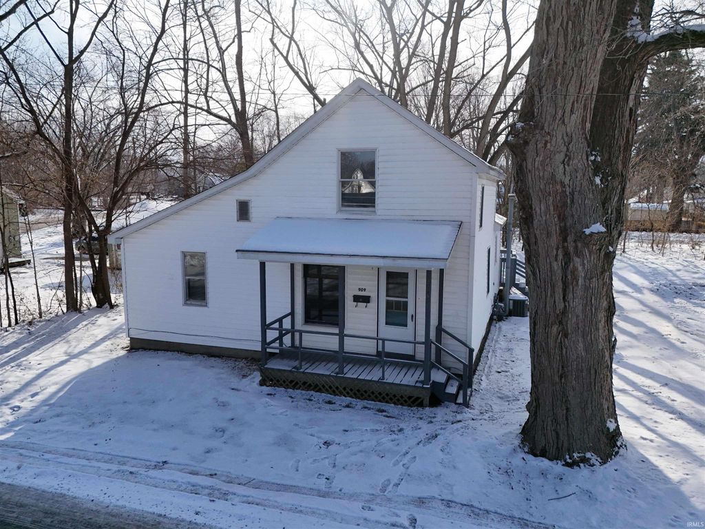 Photo of 909 W Garro Street, Plymouth, IN 46563 (MLS # 202549095)