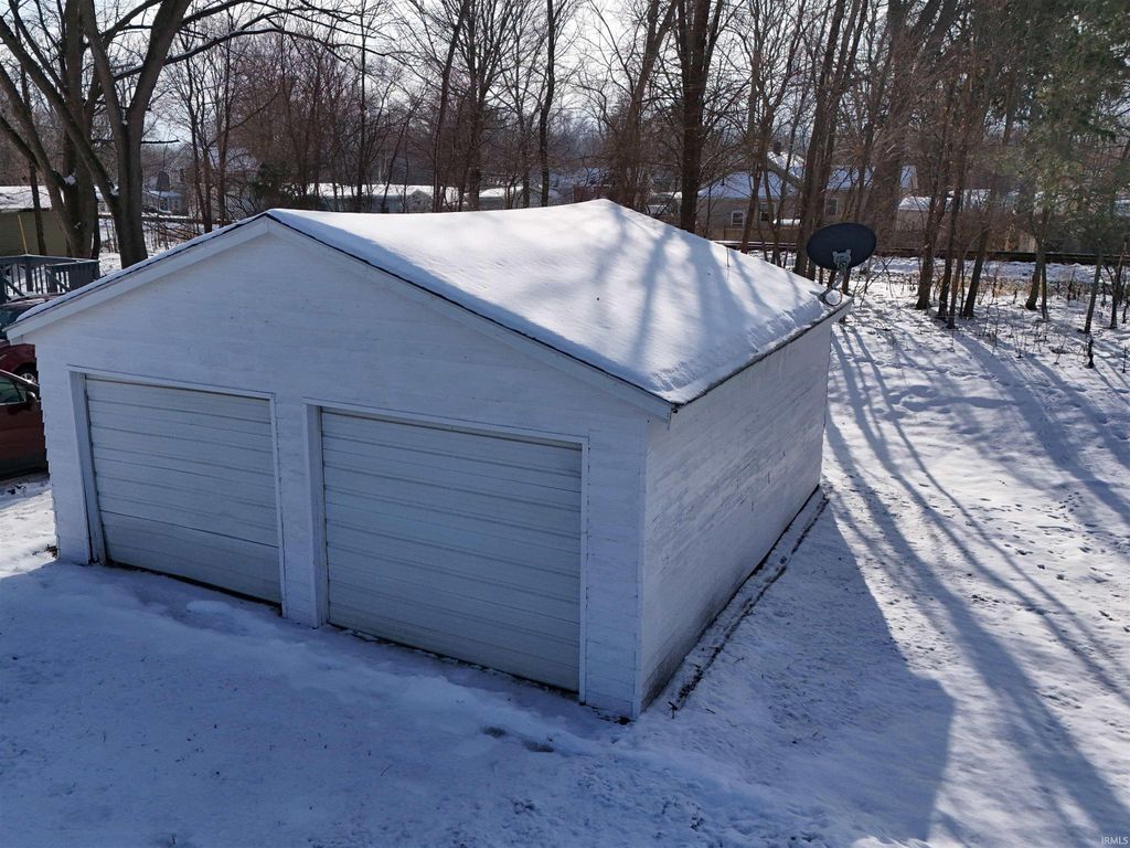 Photo of 909 W Garro Street, Plymouth, IN 46563 (MLS # 202549095)