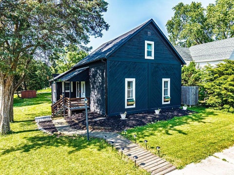 Photo of 755 Michigan Street, Wabash, IN 46992 (MLS # 202616202)
