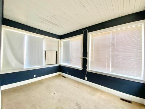 Tiny photo for 1010 High Street, Logansport, IN 46940 (MLS # 202612597)