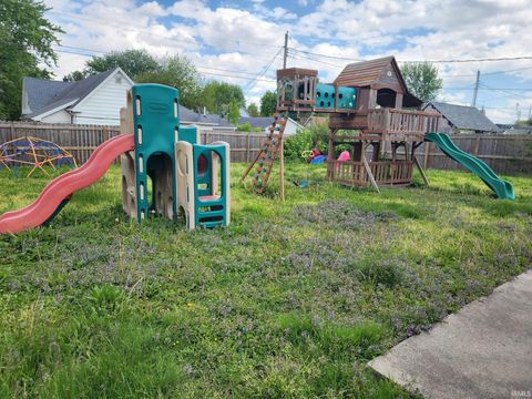 Tiny photo for 704 S Bell Street, Kokomo, IN 46901 (MLS # 202617282)