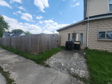 Tiny photo for 704 S Bell Street, Kokomo, IN 46901 (MLS # 202617282)