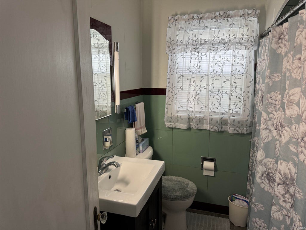 Photo of 1755 W WALNUT Street, Kokomo, IN 46901 (MLS # 202637992)