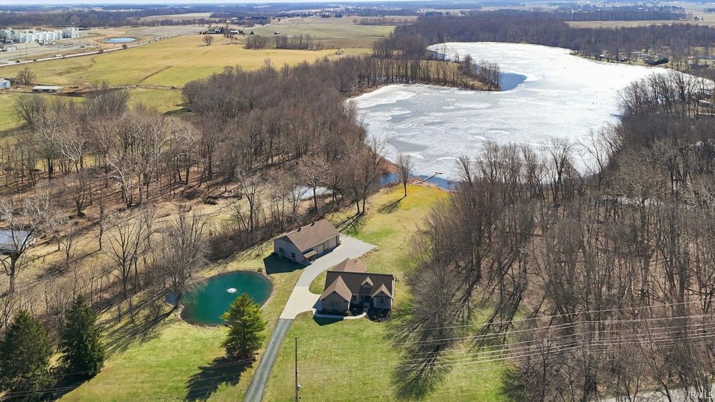 Photo of 3355 W 700 S Road, Claypool, IN 46510 (MLS # 202611686)