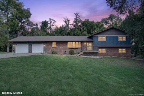Photo of 1802 S Carole Court, Peru, IN 46970 (MLS # 202639630)