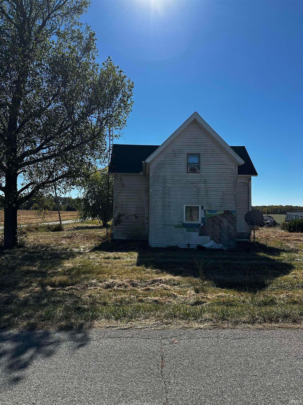 Photo of 9964 E 400 N Road, Van Buren, IN 46991 (MLS # 202542045)