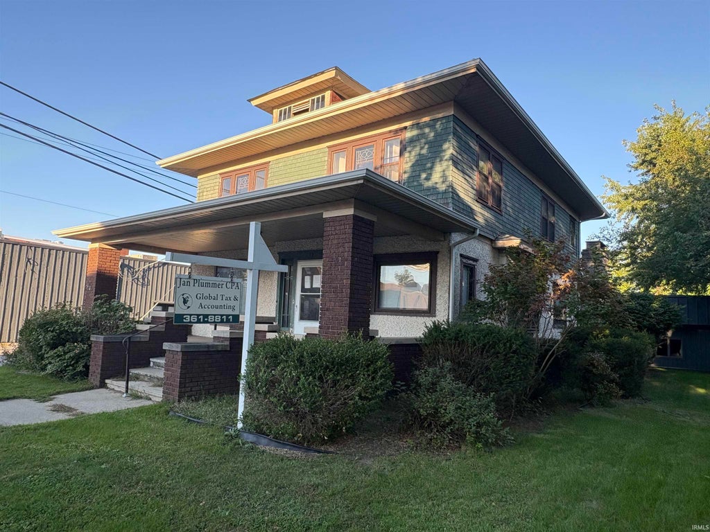 Photo of 112 S Main Street, Middlebury, IN 46540 (MLS # 202640237)