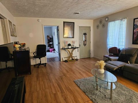 Tiny photo for 1600 High Street, Logansport, IN 46947 (MLS # 202613920)