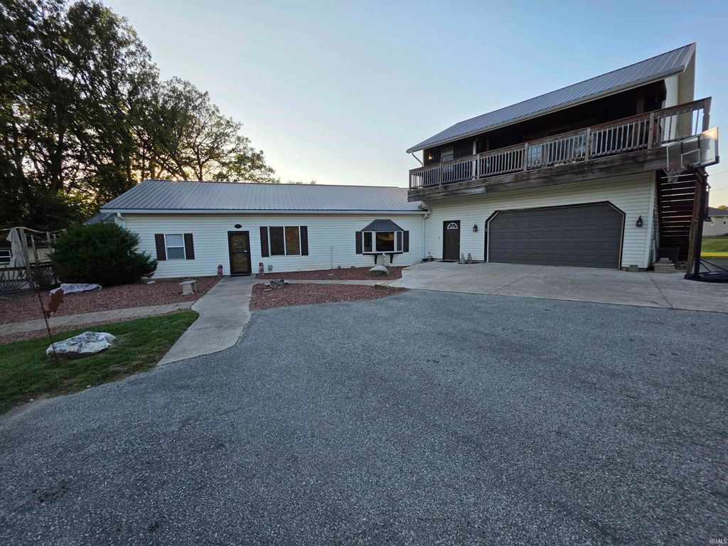 Photo of 3454 E 425 N, Monticello, IN 47960 (MLS # 202539253)