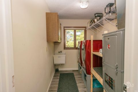 Tiny photo for 11559 S County Road 300 W, Muncie, IN 47302 (MLS # 202543321)