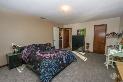 Tiny photo for 11559 S County Road 300 W, Muncie, IN 47302 (MLS # 202543321)