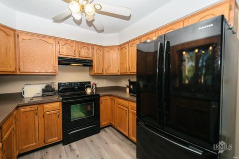 Tiny photo for 11559 S County Road 300 W, Muncie, IN 47302 (MLS # 202543321)