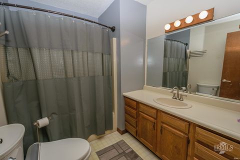 Tiny photo for 11559 S County Road 300 W, Muncie, IN 47302 (MLS # 202543321)