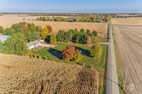 Tiny photo for 11559 S County Road 300 W, Muncie, IN 47302 (MLS # 202543321)