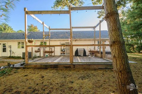 Tiny photo for 11559 S County Road 300 W, Muncie, IN 47302 (MLS # 202543321)