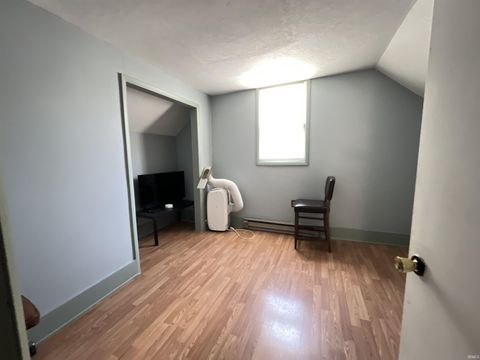 Tiny photo for 617 E 27th Street, Marion, IN 46953 (MLS # 202539315)