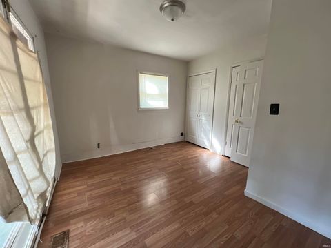 Tiny photo for 617 E 27th Street, Marion, IN 46953 (MLS # 202539315)