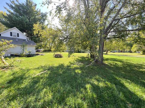 Tiny photo for 617 E 27th Street, Marion, IN 46953 (MLS # 202539315)