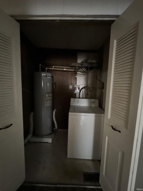 Tiny photo for 617 E 27th Street, Marion, IN 46953 (MLS # 202539315)