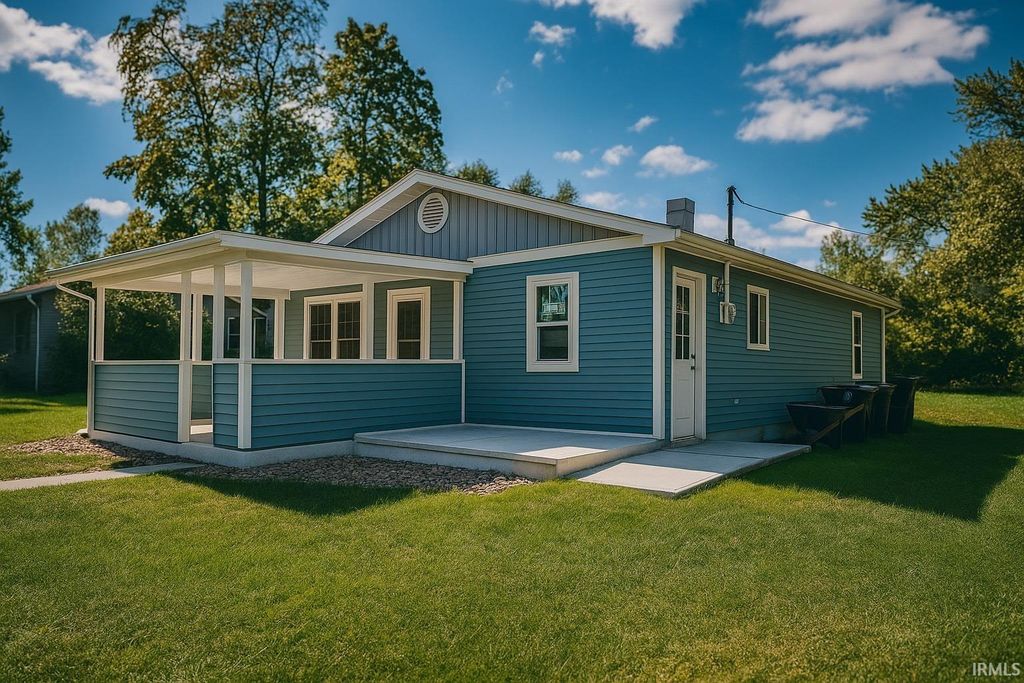 Photo of 5232 Webster Street, Fort Wayne, IN 46807 (MLS # 202539192)